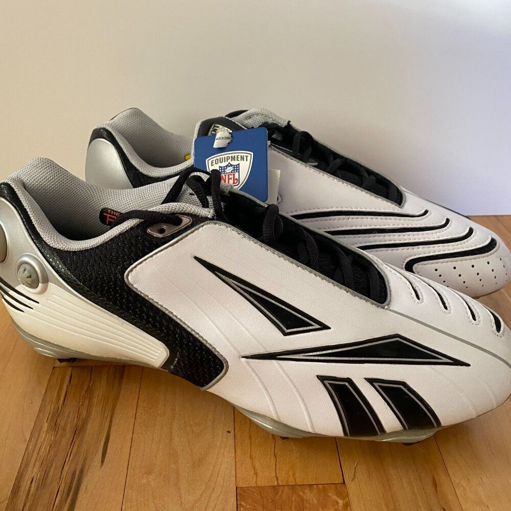 NFL Equipment Reebok The Pump PlayDry White & Black Football Cleats Mens Size 13 - Picture 2 of 9
